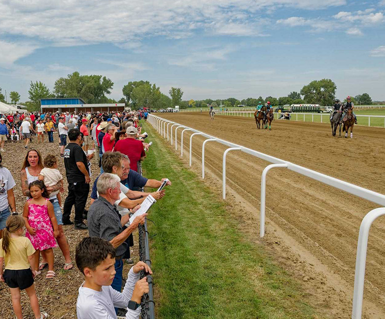 ho-chunk-inc-live-horse-racing-atokad